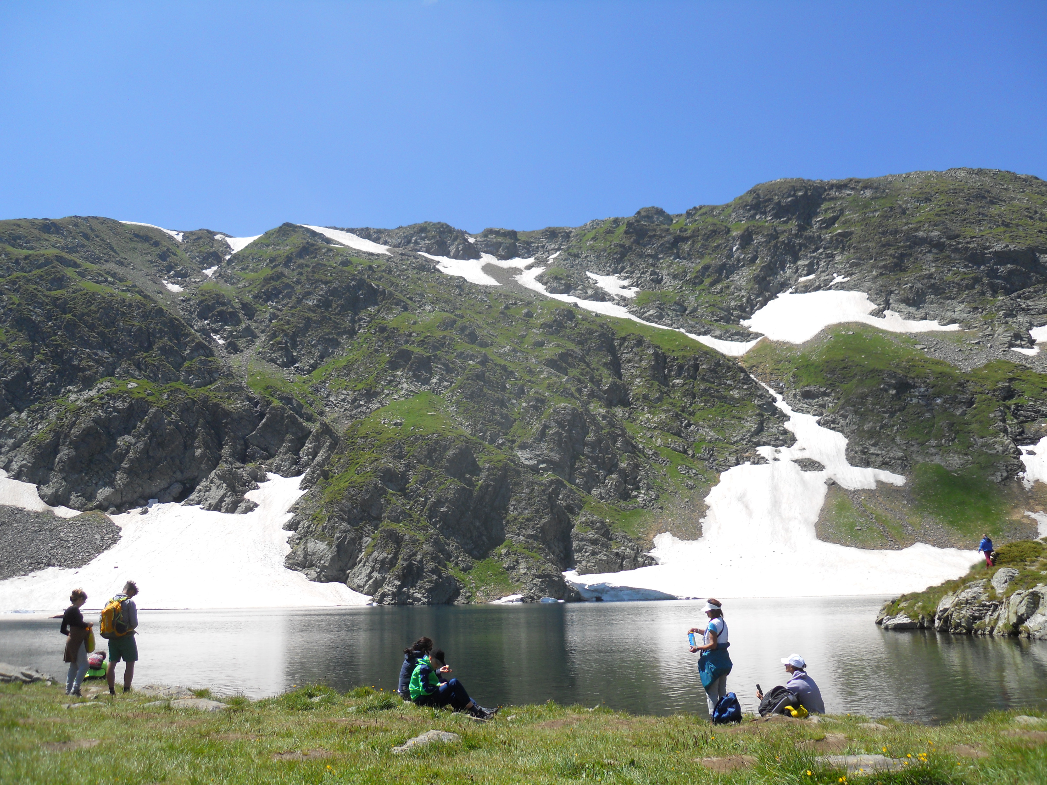 A lake and a lot of Bulgars