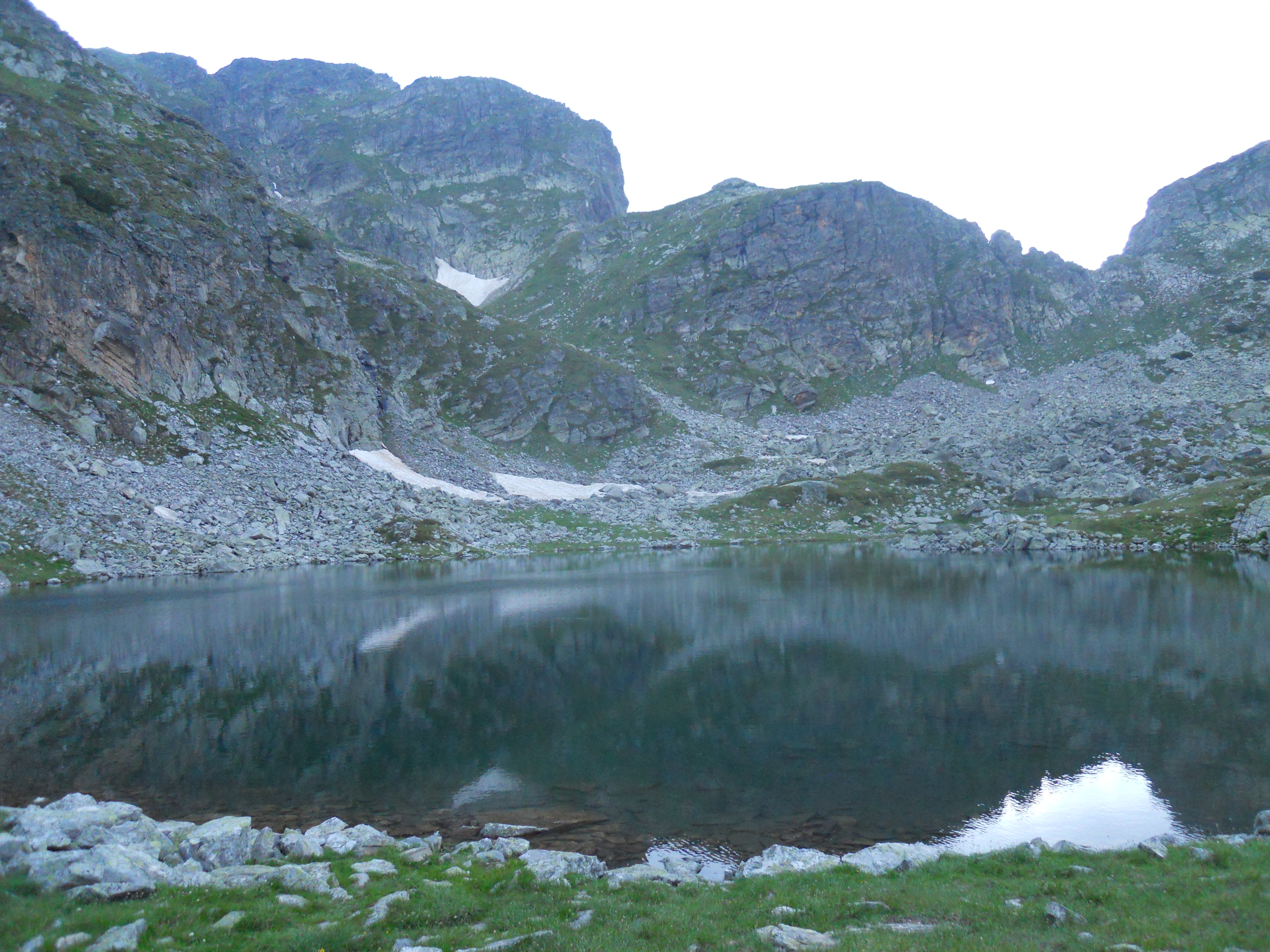 Pretty lake, pretty common view.