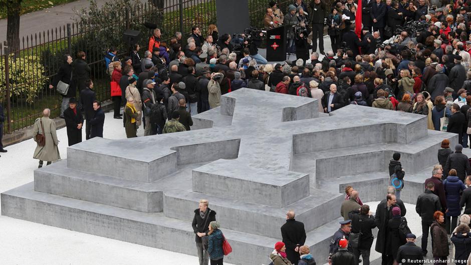 Statue for wermacht deserters